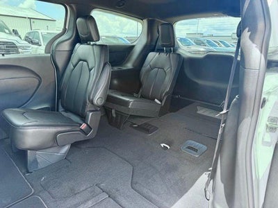 2027 Chrysler Pacifica PACIFICA SELECT