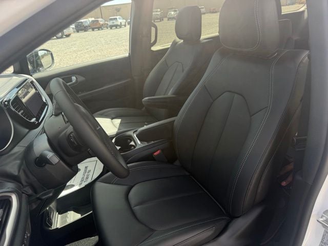 2027 Chrysler Pacifica PACIFICA SELECT