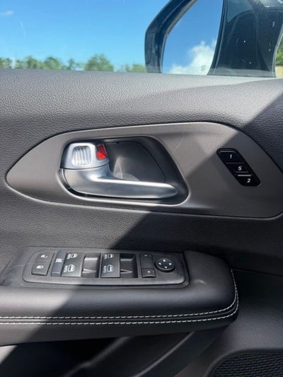 2027 Chrysler Pacifica PACIFICA SELECT