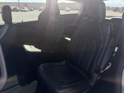 2027 Chrysler Pacifica PACIFICA SELECT