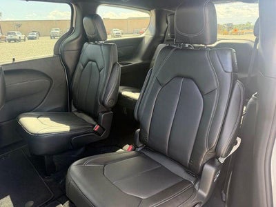 2027 Chrysler Pacifica PACIFICA SELECT
