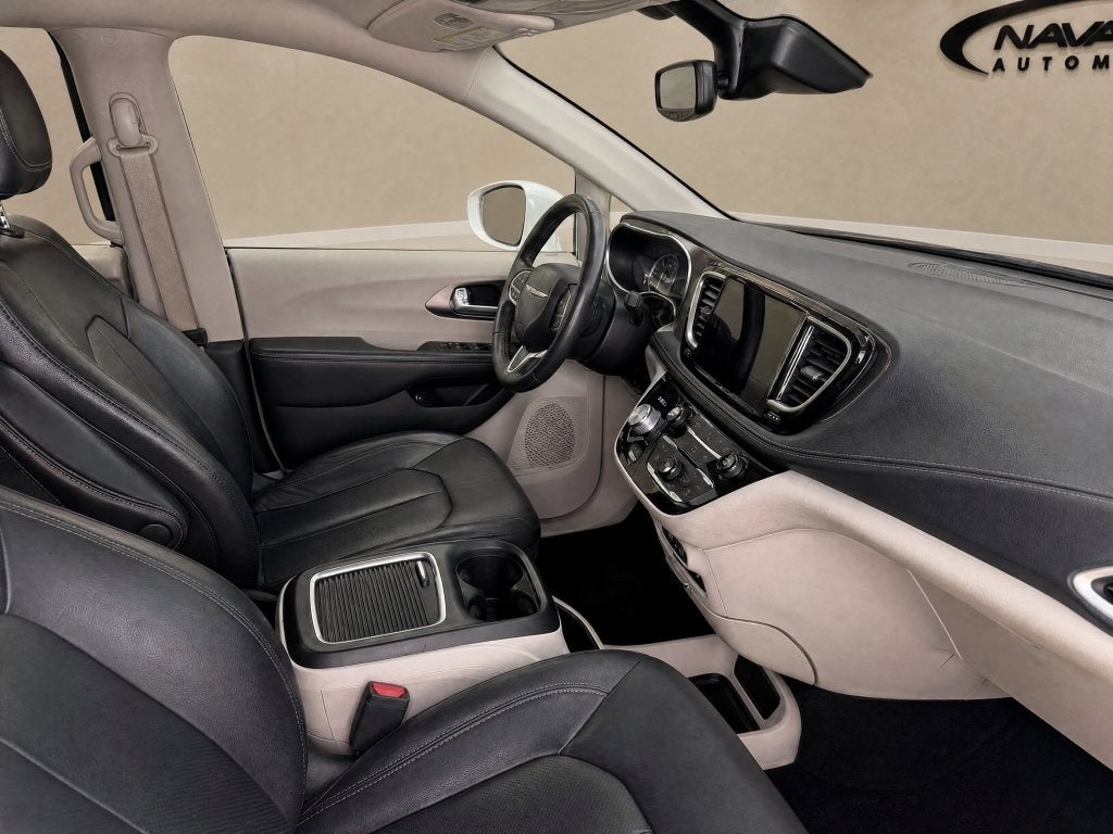2022 Chrysler Pacifica Hybrid Touring L