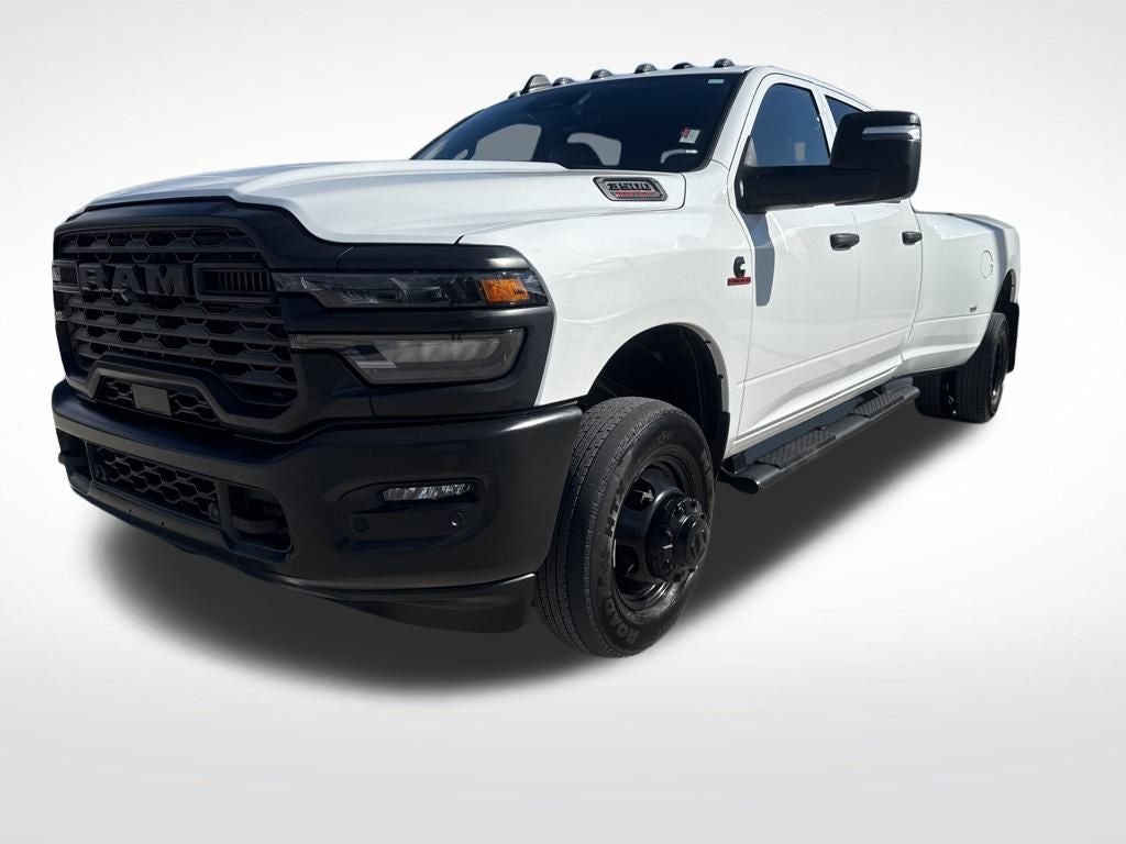 2025 RAM 3500 Tradesman Crew Cab 4x4 8' Box