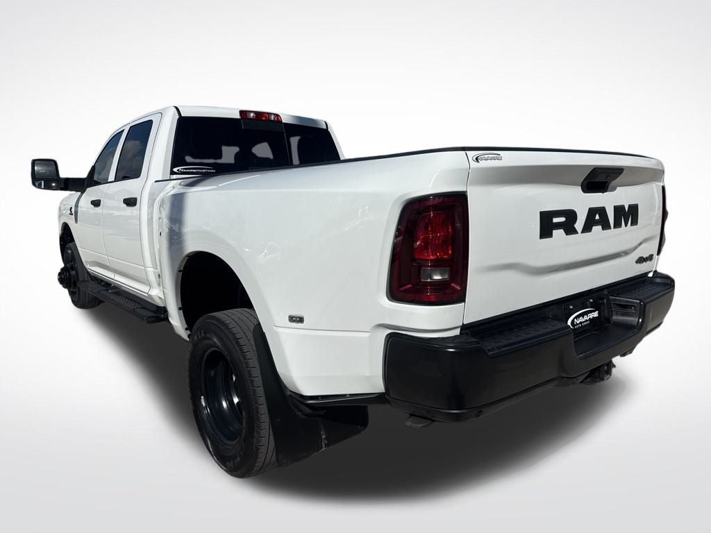 2025 RAM 3500 Tradesman Crew Cab 4x4 8' Box