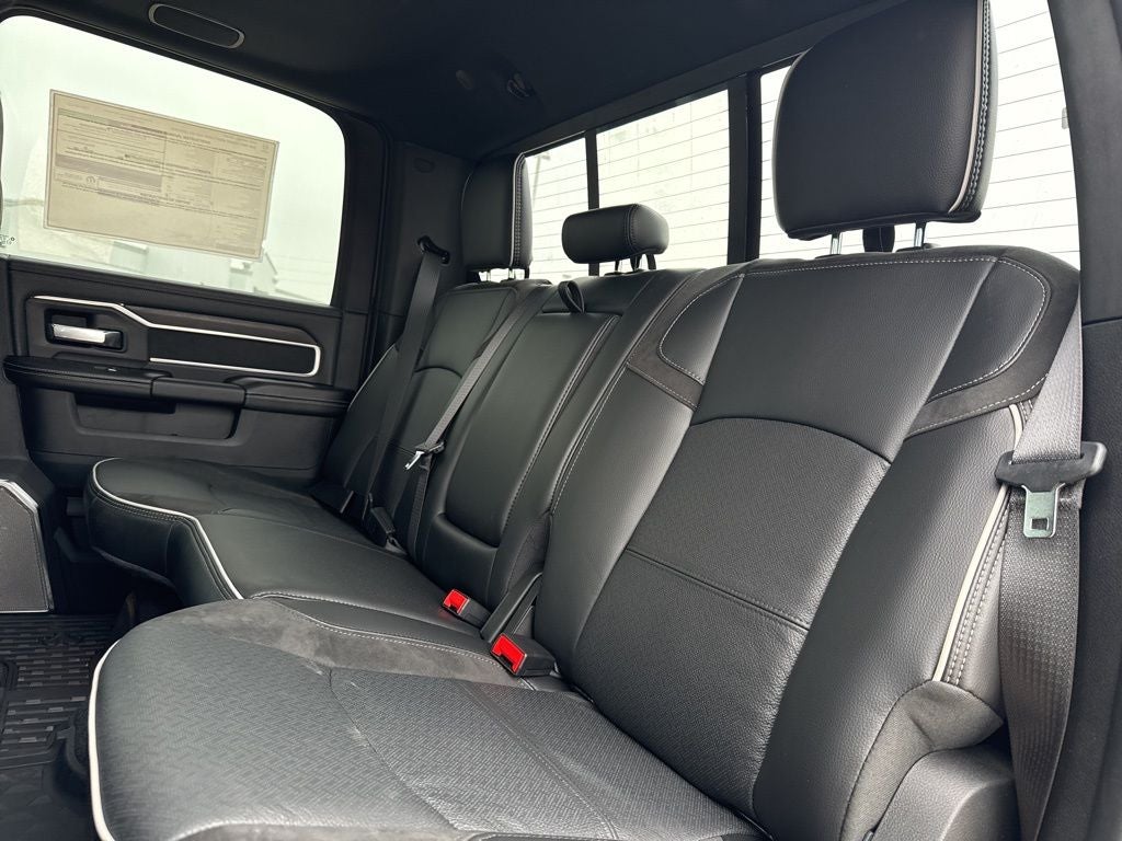 2026 RAM Ram 3500 RAM 3500 LARAMIE CREW CAB 4X4 8' BOX