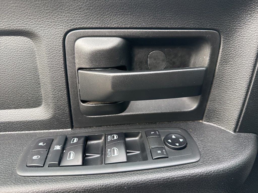 2020 RAM 2500 Tradesman Crew Cab 4X4 6'4' Box