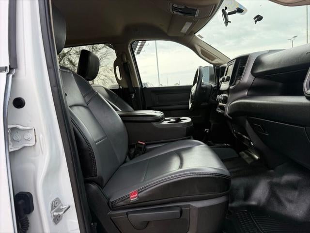 2020 RAM 2500 Tradesman Crew Cab 4X4 6'4' Box