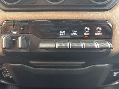 2022 RAM 2500 Laramie Crew Cab 4x4 6'4' Box