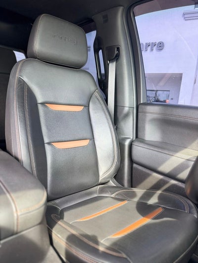 2022 GMC Sierra 1500 Limited 4WD Crew Cab Short Box AT4