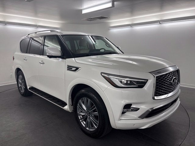2022 INFINITI QX80 LUXE