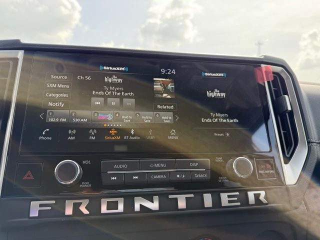 2025 Nissan Frontier SV