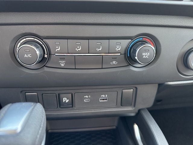 2025 Nissan Frontier SV