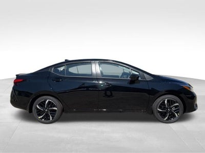 2025 Nissan Versa 1.6 SR