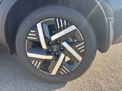 2026 Nissan Kicks SV