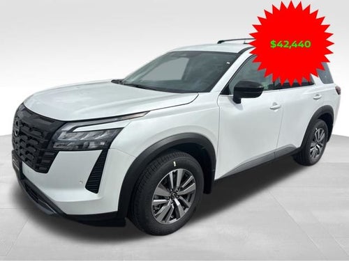 2026 Nissan Pathfinder SL