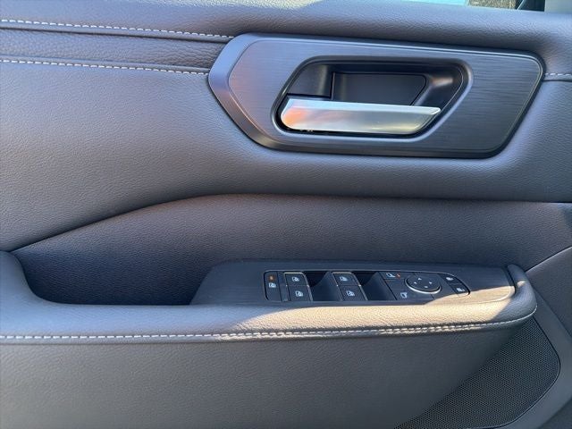 2026 Nissan Armada SV