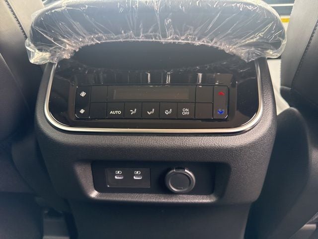 2026 Nissan Armada SV