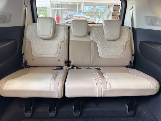 2025 Nissan Armada Platinum