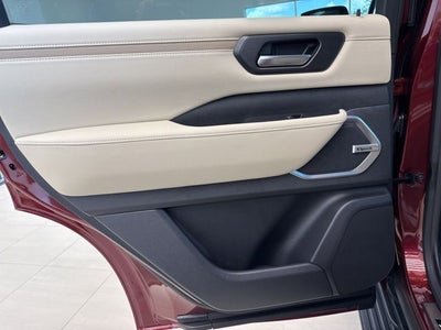 2025 Nissan Armada Platinum