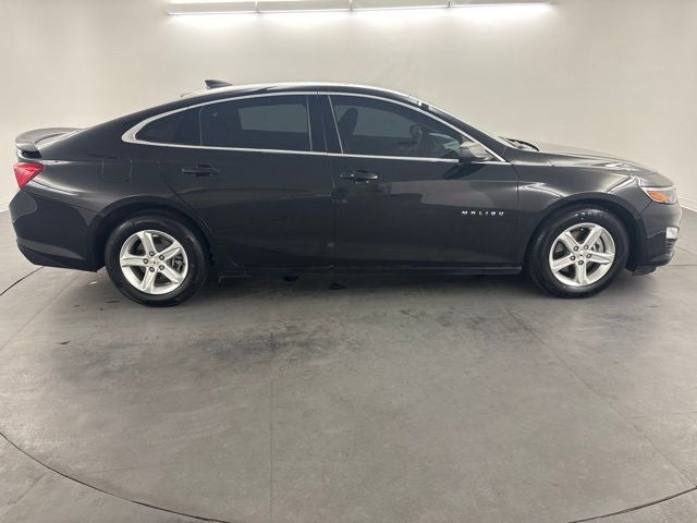 2022 Chevrolet Malibu LS