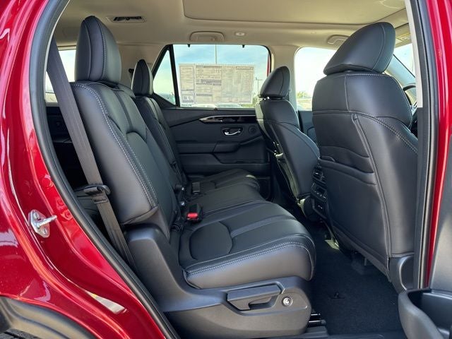 2025 Honda Pilot AWD Touring w/HPD Wheels