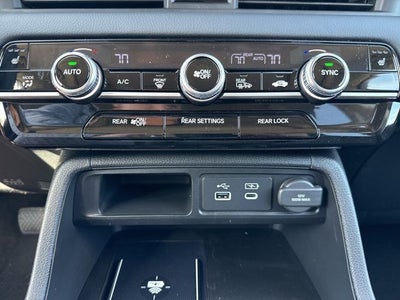 2025 Honda Pilot AWD Touring w/HPD Wheels