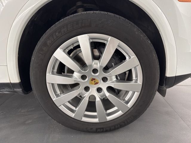 2018 Porsche Cayenne Platinum Edition