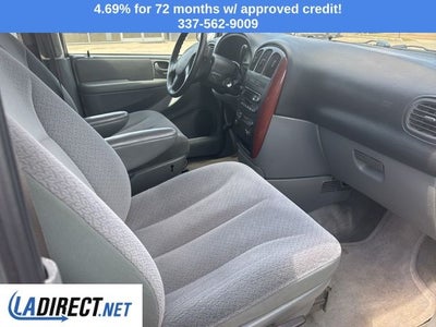 2005 Chrysler Town & Country Base