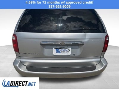 2005 Chrysler Town & Country Base