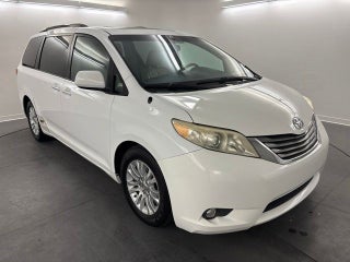 2012 Toyota Sienna XLE 8 Passenger