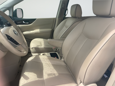 2016 Nissan Quest Platinum