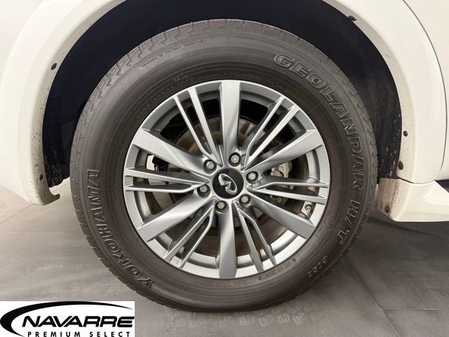 2022 INFINITI QX80 LUXE