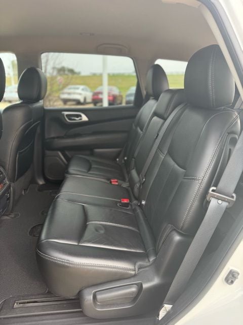 2015 Nissan Pathfinder SL