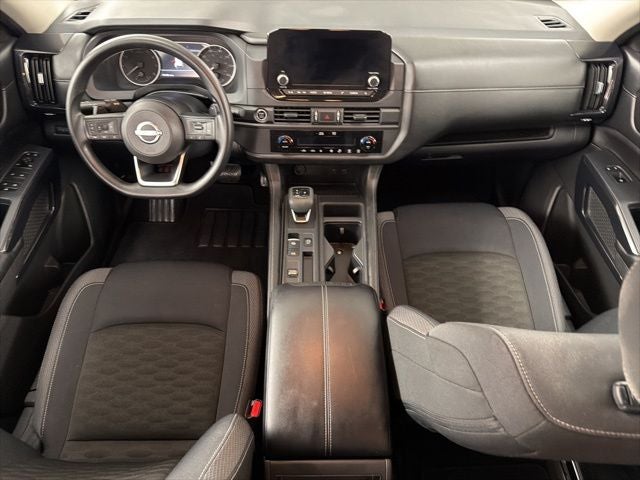 2024 Nissan Pathfinder S