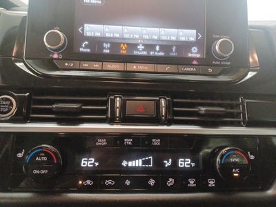 2024 Nissan Pathfinder SV