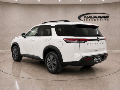 2025 Nissan Pathfinder SV