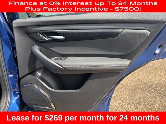 2025 VinFast VF 8 Eco