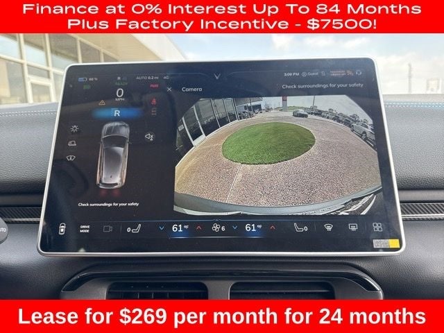 2025 VinFast VF 8 Eco