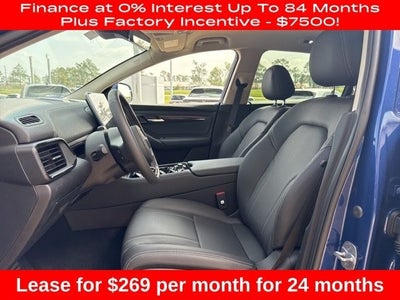 2025 VinFast VF 8 Eco