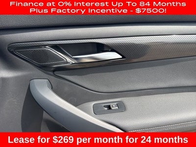 2025 VinFast VF 8 Eco