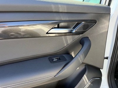 2025 VinFast VF 8 Eco