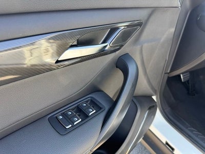 2025 VinFast VF 8 Eco