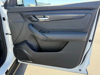 2025 VinFast VF 8 Eco