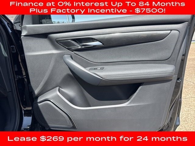 2025 VinFast VF 8 Eco