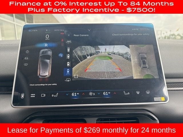 2025 VinFast VF 8 Eco