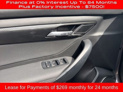 2025 VinFast VF 8 Eco