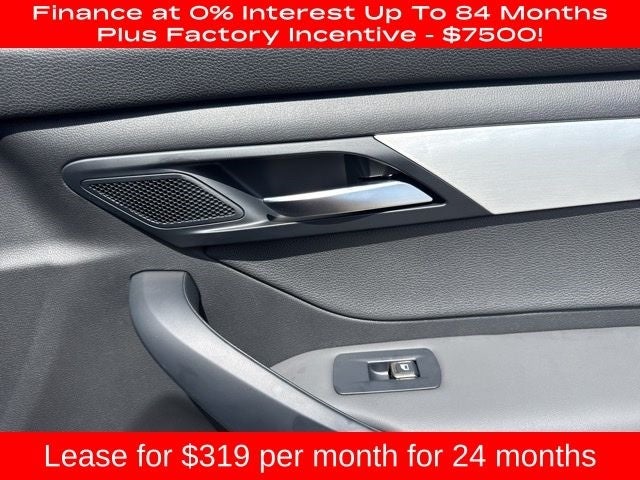 2025 VinFast VF 8 Plus