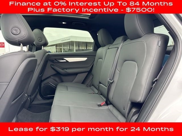 2025 VinFast VF 8 Plus