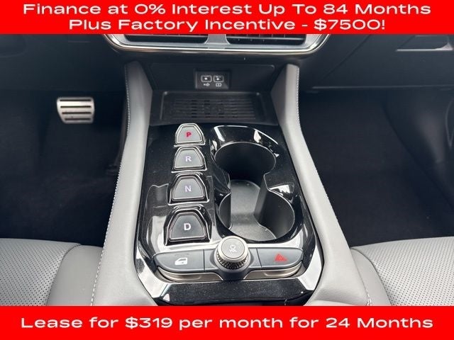 2025 VinFast VF 8 Plus