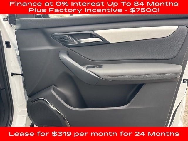 2025 VinFast VF 8 Plus